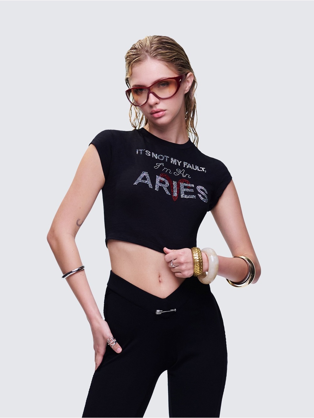 Finesse Elowen Black Aries Graphic Top CR16-24 Xl